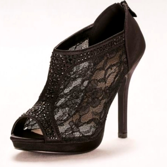 David's Bridal Shoes - Crystal Lace High Heel 8.5